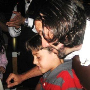 Meet your Posher, Uri